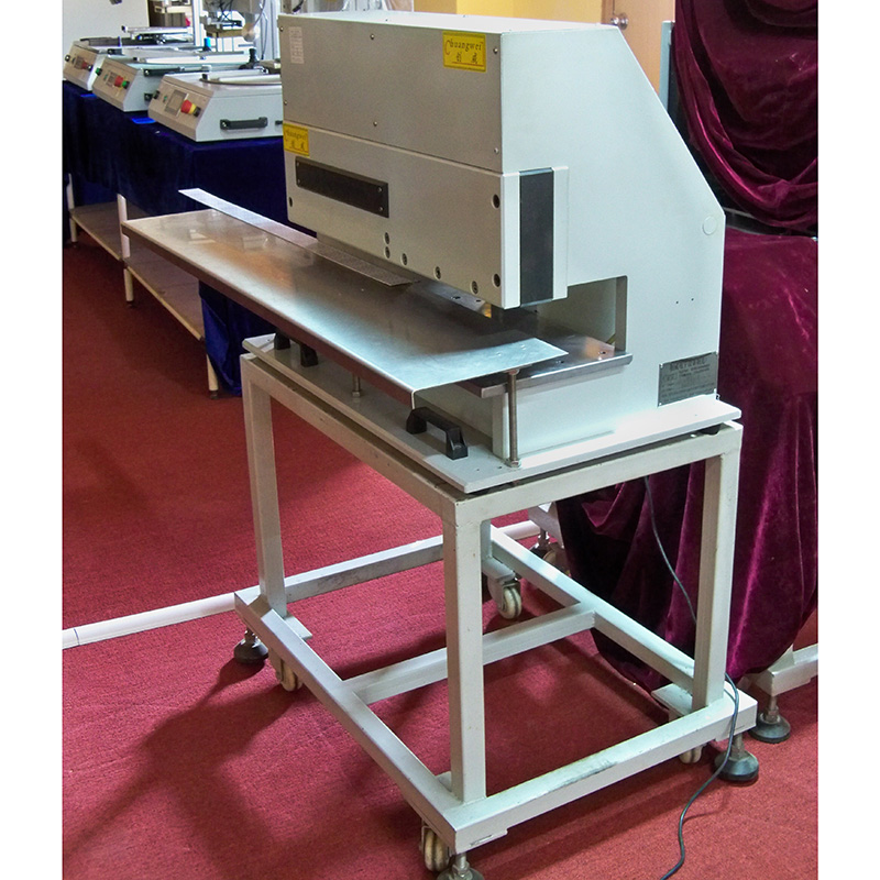 無限長鍘刀分板機CWVC-3